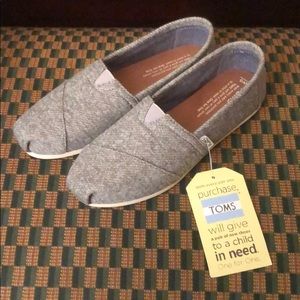 Gray Toms
